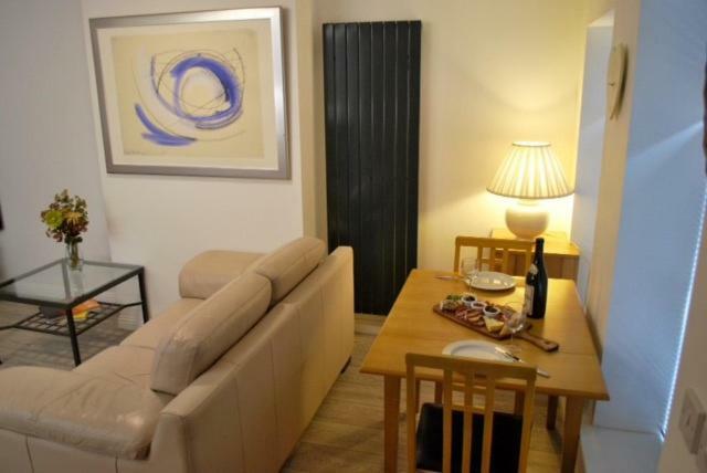 Gallowgate Square Apartments Largs Buitenkant foto